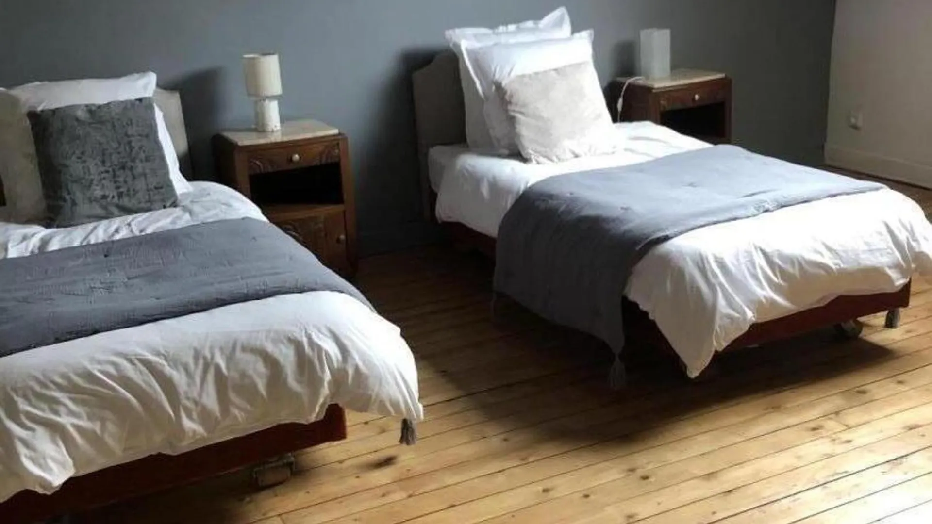 Maison Renovee Avec Jardin Clos, Proche Du Centre Historique, Ideale Pour Famille Ou Teletravail - Fr-1-489-439 Moulins  Holiday home Moulins (Allier)
