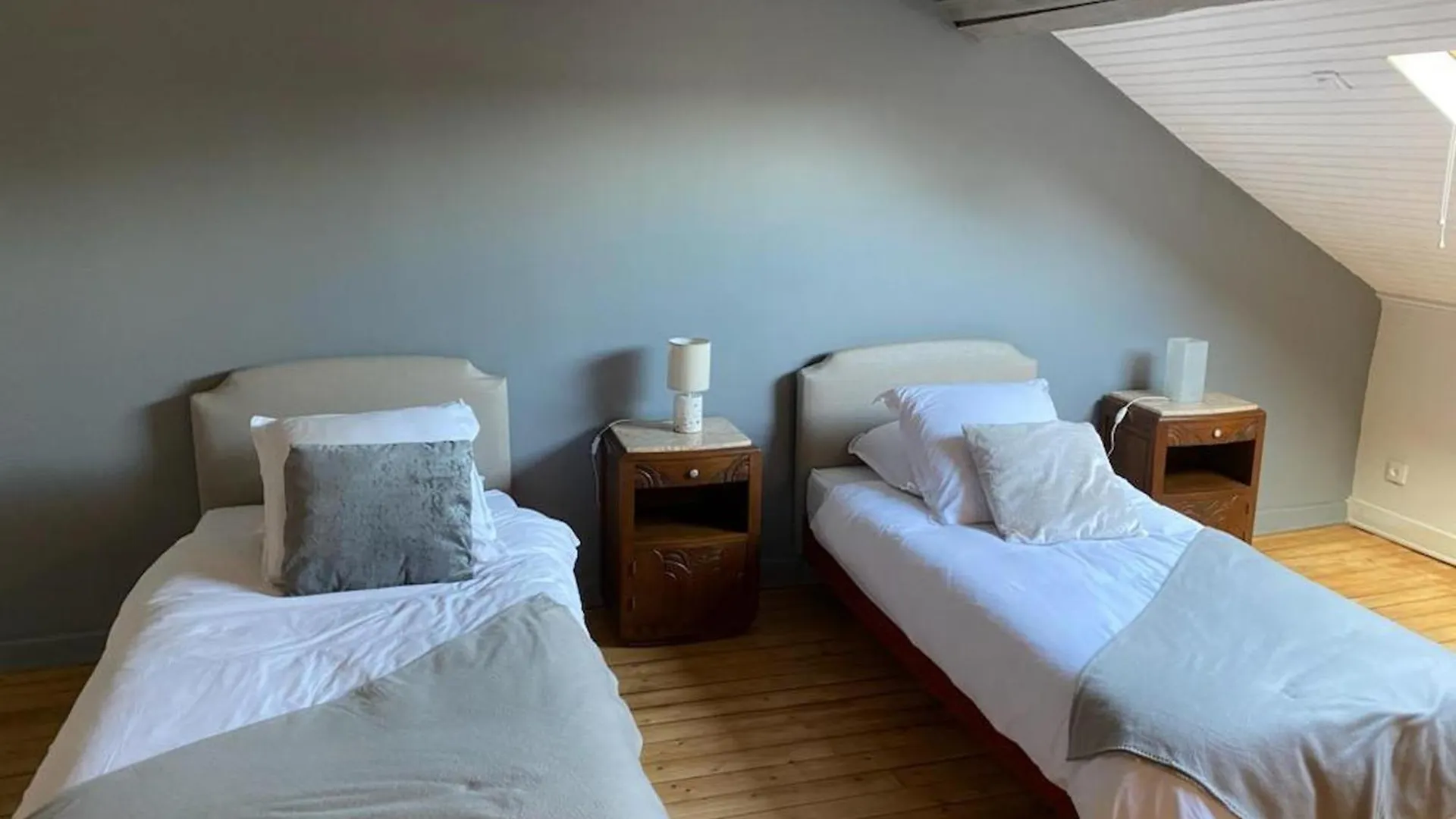 Maison Renovee Avec Jardin Clos, Proche Du Centre Historique, Ideale Pour Famille Ou Teletravail - Fr-1-489-439 Moulins  0*, Moulins (Allier)
